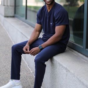 FIGS scrubs mens navy blue set short sleeve shirt pants size medium